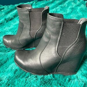 Kork -ease black leather boots